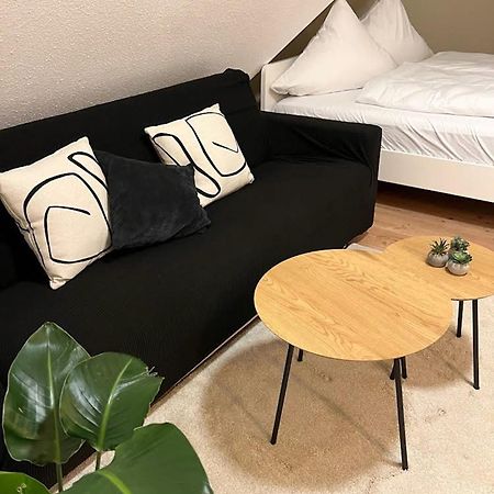 Nami - Robin - Helle Apartments Mitten In Der Stadt 메밍겐 외부 사진