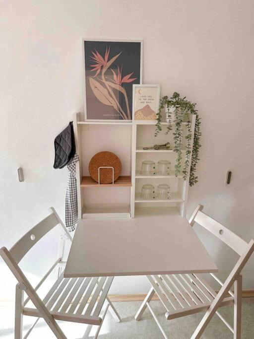 Nami - Robin - Helle Apartments Mitten In Der Stadt 메밍겐 외부 사진