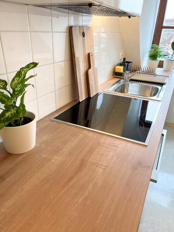 Nami - Robin - Helle Apartments Mitten In Der Stadt 메밍겐 외부 사진