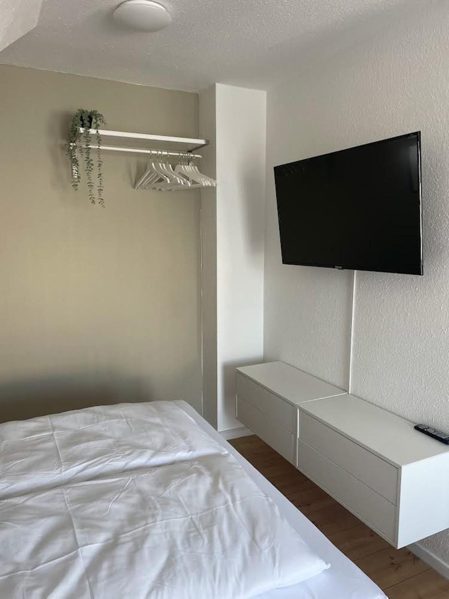 Nami - Robin - Helle Apartments Mitten In Der Stadt 메밍겐 외부 사진